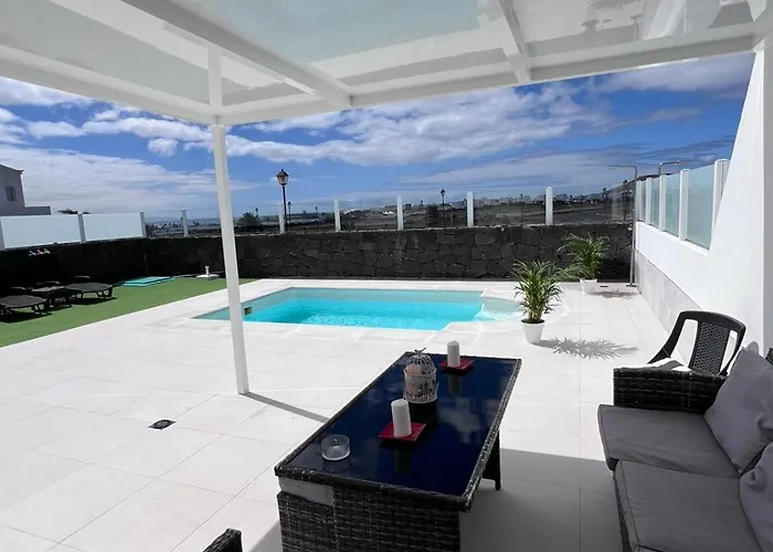 Selena Villa